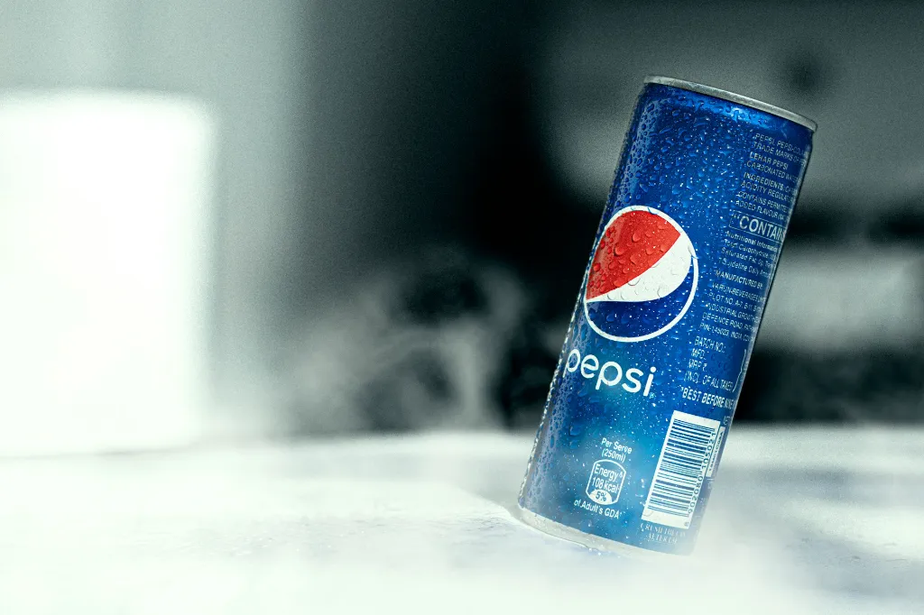unsplash_W8bgIJQ1jac_pepsi can .webp