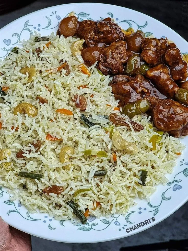 Fried rice+chilli chicken.webp